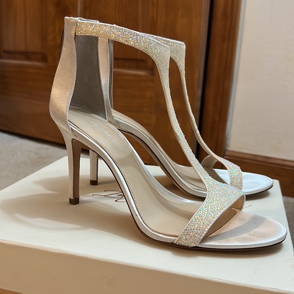 Imagine by Vince Camuto T-Strap Sandal Phoebe Wedding Bride Heel size 8.5 - Picture 6 of 8